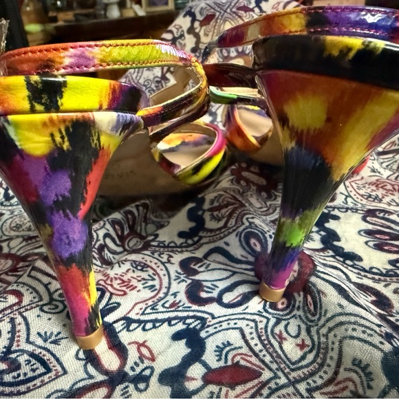 Stewart Wheitzman heels. - Picture 4 of 12